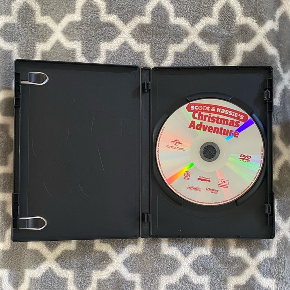 ⭐️3/20 Scoot & Kassie’s Christmas Adventure dvd movie - Picture 5 of 5